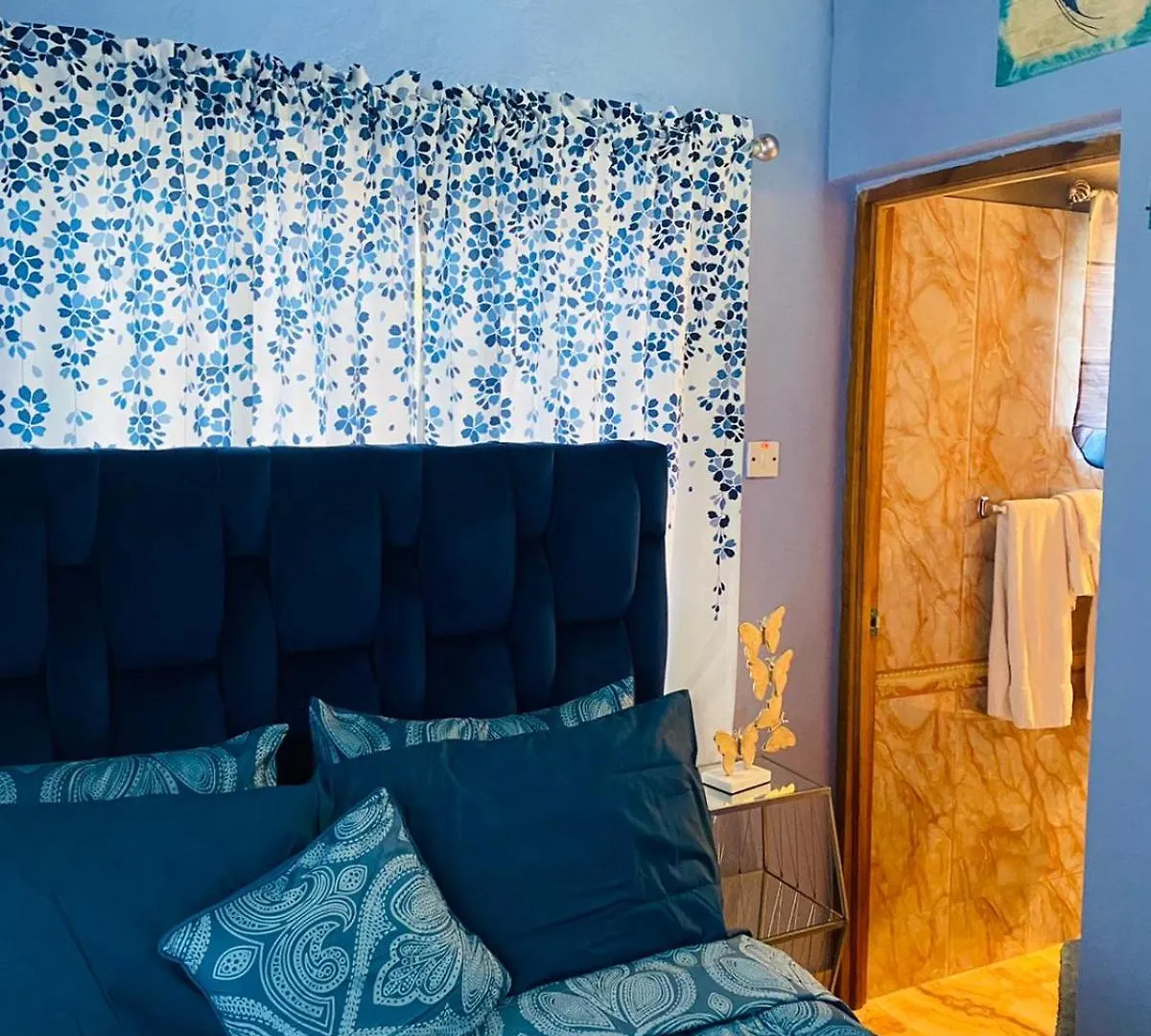 Montego Bay, Ironshore Luxury Studio Blue Room Apartment