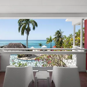 4* Курортный комплекс Grand Decameron Cornwall Beach, A Trademark